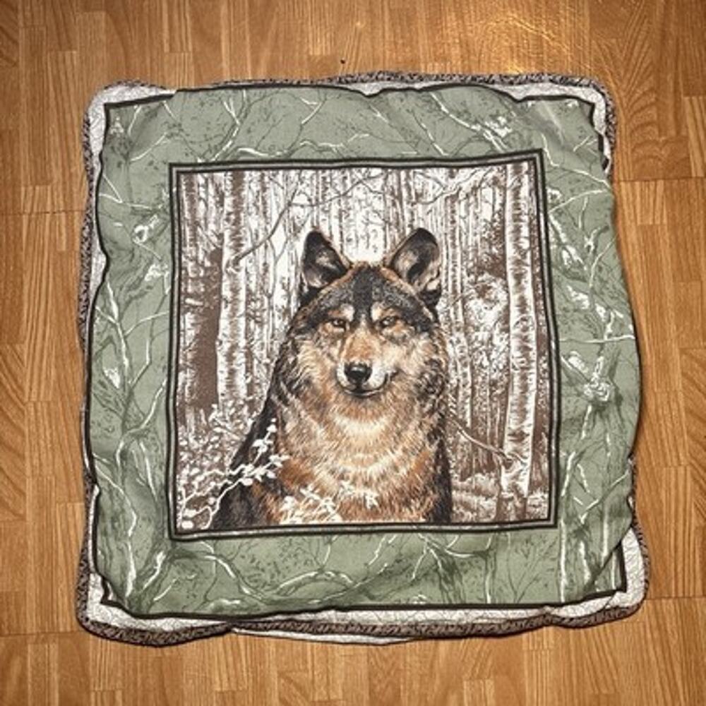 Wolf Woodland Decorative Throw Pillow Cover 16” Rustic Cabin Wildlife
